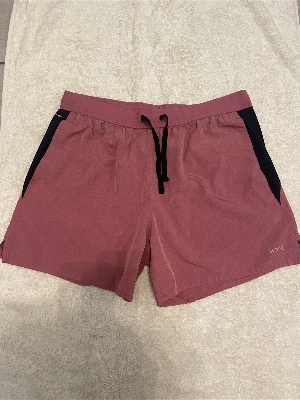 Skora Running Shorts in Mauve with Black Trim
